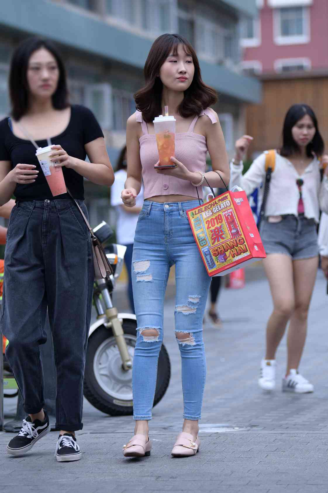 图片[2]-【免费】紧身牛仔裤女生【18P】04014-华仔美图