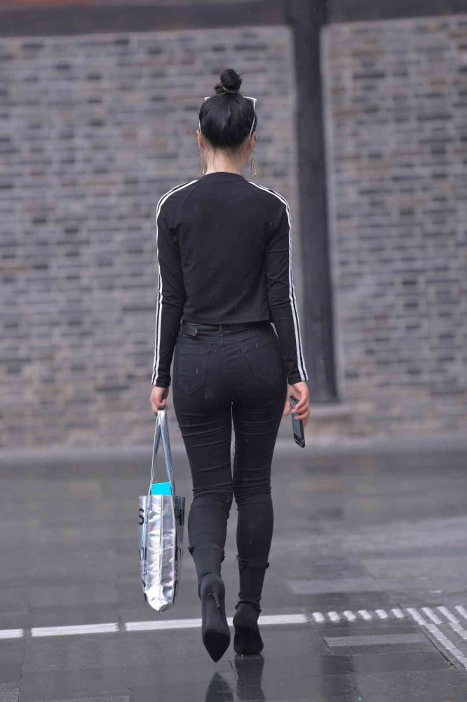 【免费】酷酷的紧身牛仔裤女人【7P】04038-华仔美图