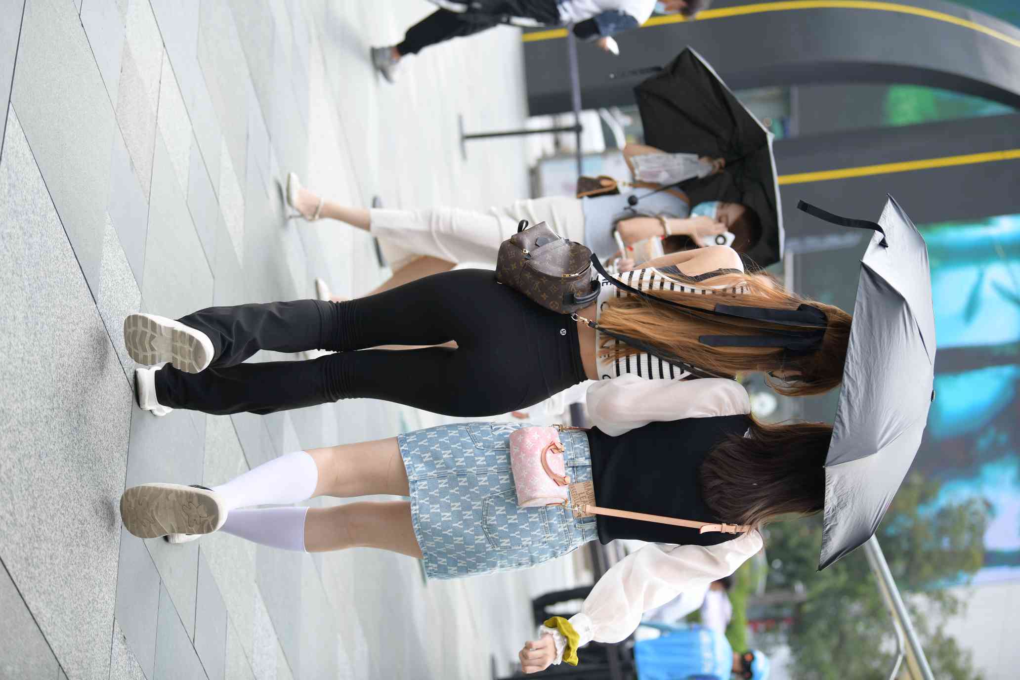 图片[3]-打伞的瑜伽裤姑娘【93P】04032-华仔美图