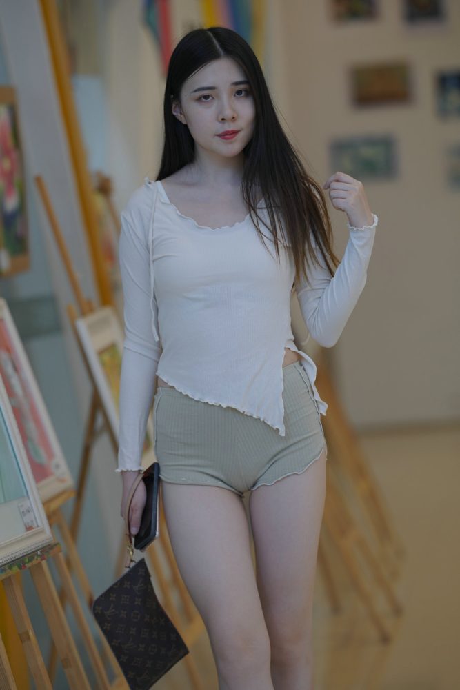 J2789 428P6V-10.4GB-华仔美图