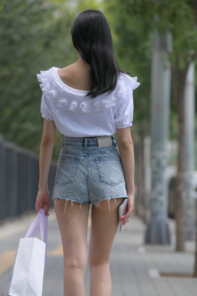 J2219 644P1V-23.3GB-华仔美图
