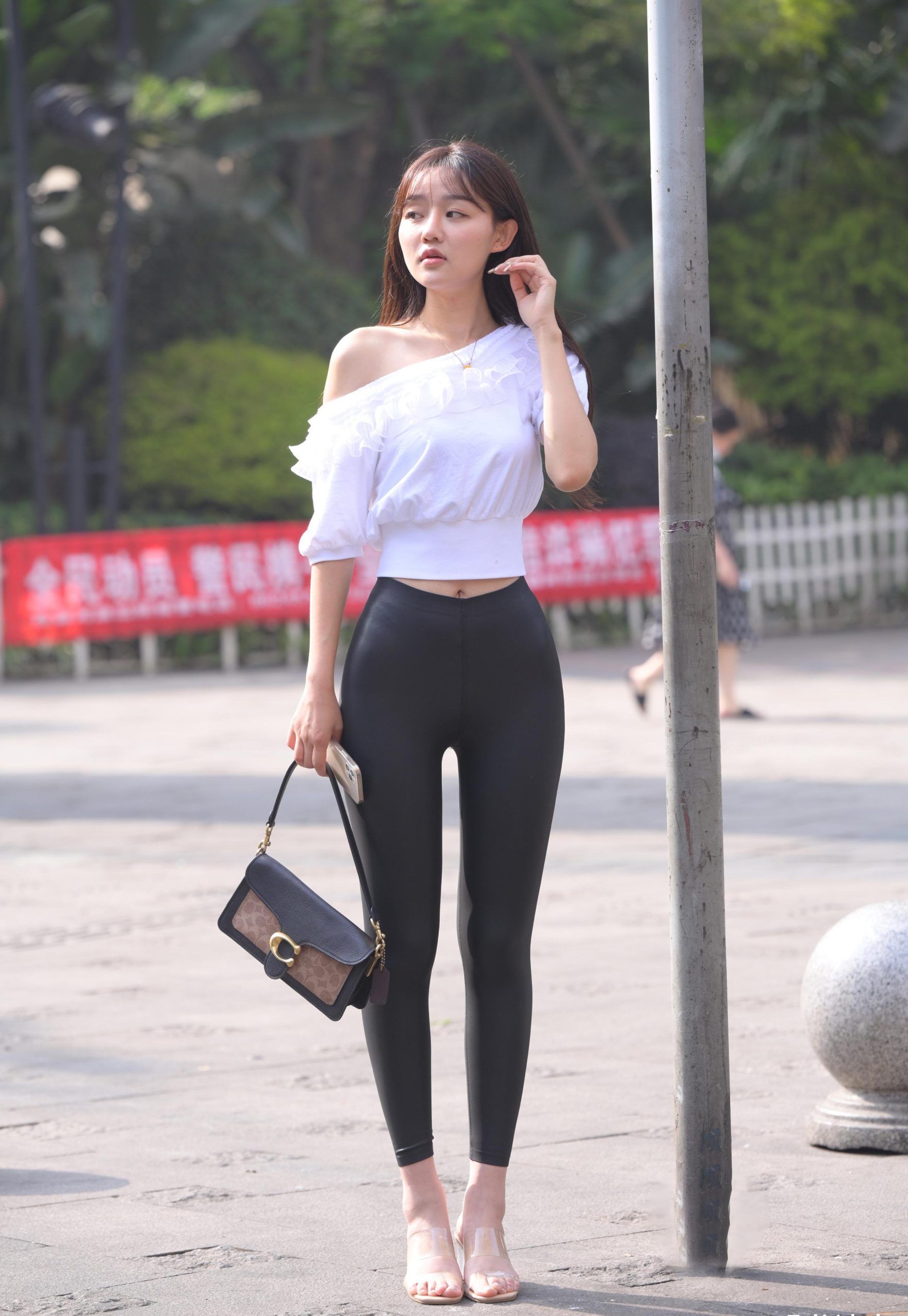 图片[5]-笑容非常甜美且治愈的皮裤女孩 J1945 751P1V-22.1GB-华仔美图