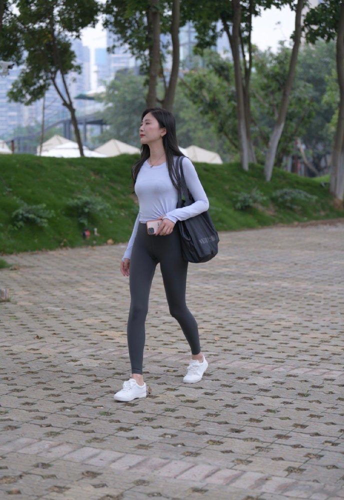 图片[2]-荡秋千的瑜伽裤女孩J2135 588P1V-20.8GB-华仔美图