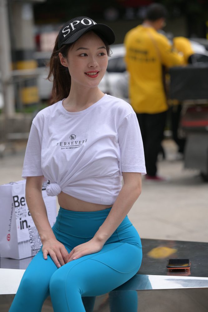 图片[2]-蓝色瑜伽裤阳光女孩J2095 611P1V-21.8GB-华仔美图