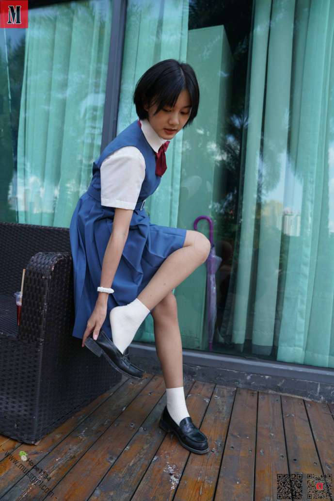 图片[3]-一副学生模样的短发姑娘【112P】20023-华仔美图