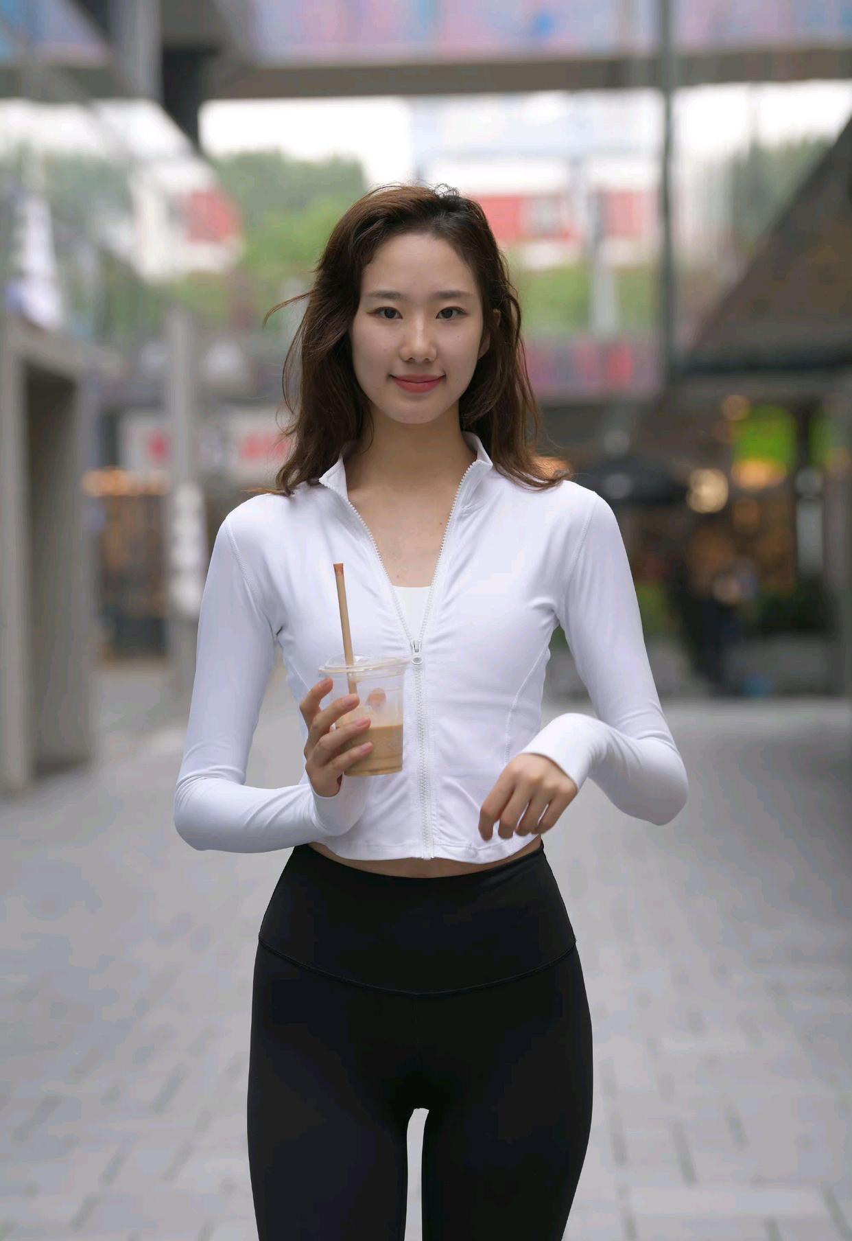 图片[2]-像刘亦菲的黑色瑜伽裤女孩J2237 340P1V-14.8GB-华仔美图