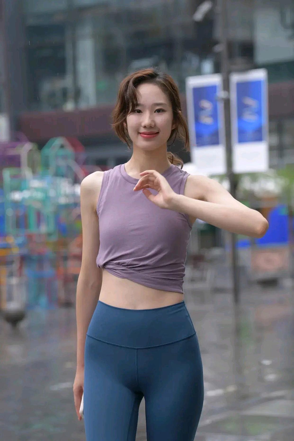 图片[2]-像刘亦菲的蓝色瑜伽裤姑娘J2234 552P1V-20.5GB-华仔美图
