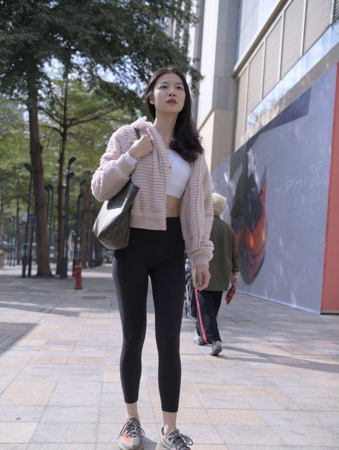 图片[2]-逛街的紧身瑜伽裤女孩 J1455 411P2V-26.6GB-华仔美图