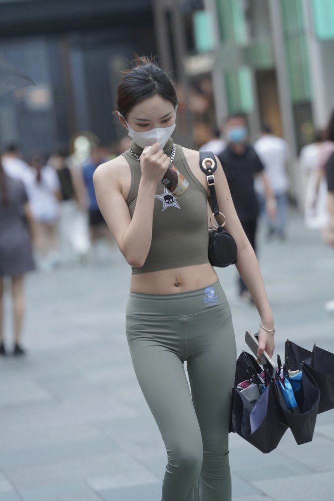 戴口罩的瑜伽裤小女人J3557 133P-1.43GB-华仔美图