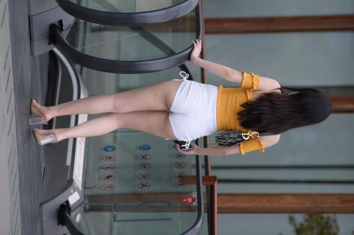 高腰白色短裤的漂亮女孩【767P】00065-华仔美图