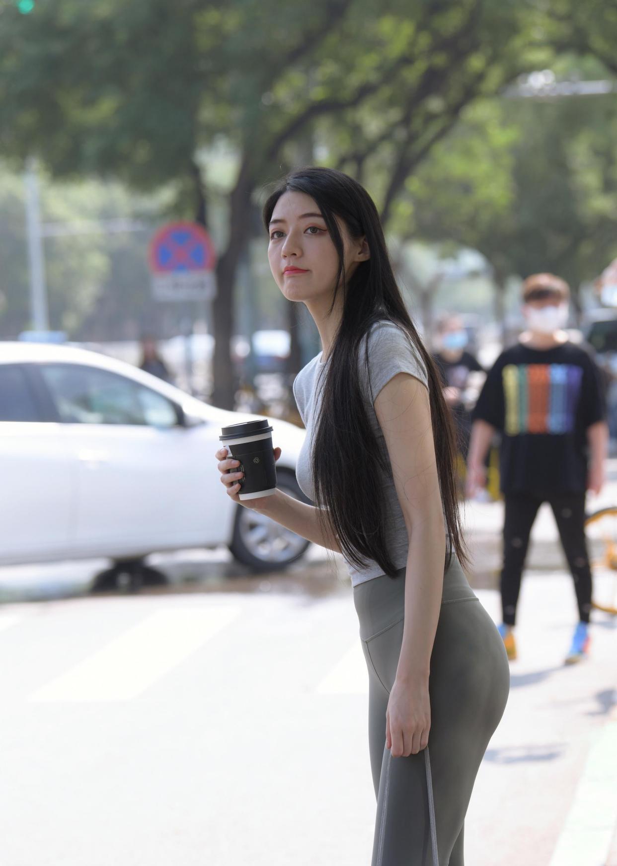 图片[3]-在外面逛街的瑜伽裤女孩J2240 449P1V-16.7GB-华仔美图