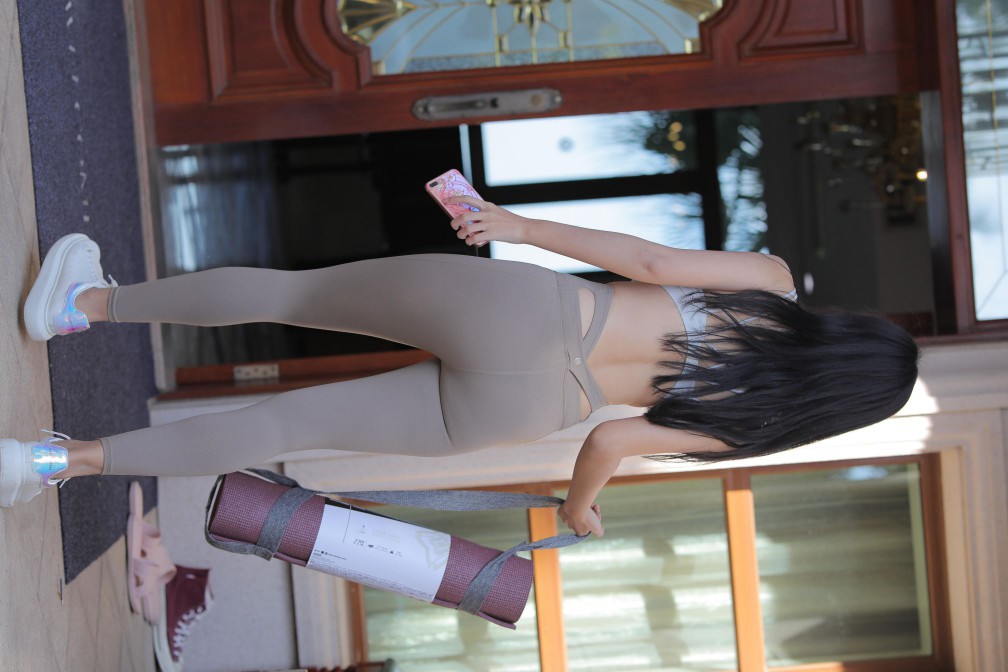 图片[5]-灰色瑜伽裤温柔的女孩【369P】00058-华仔美图