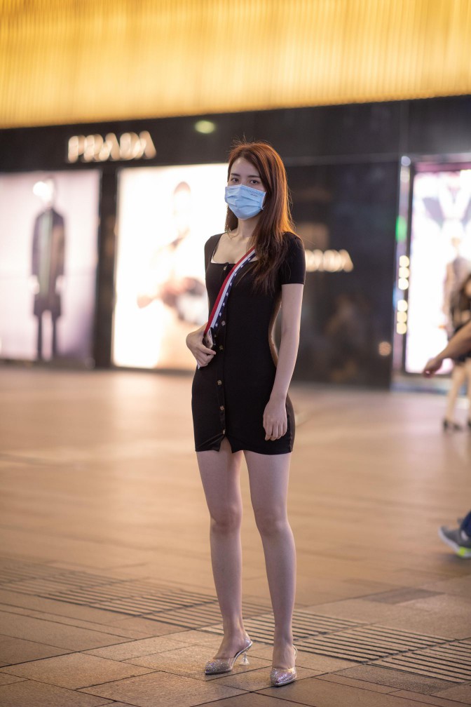 图片[4]-逛商场的黑色包臀裙美丽女孩【385P】00050-华仔美图