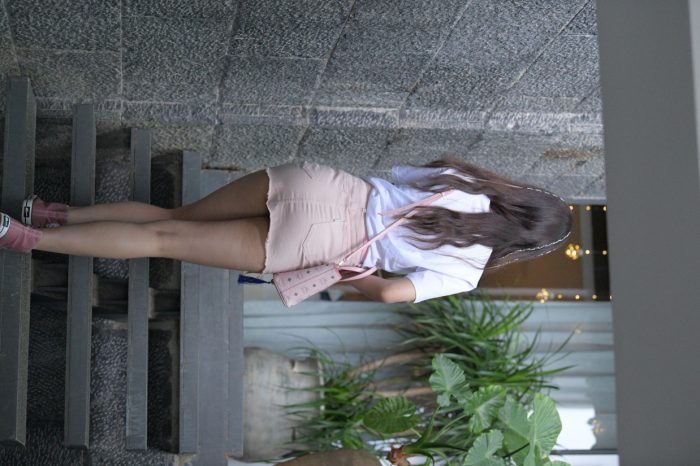 非常清纯甜美的短裙姑娘在逛街【458P】00052-华仔美图