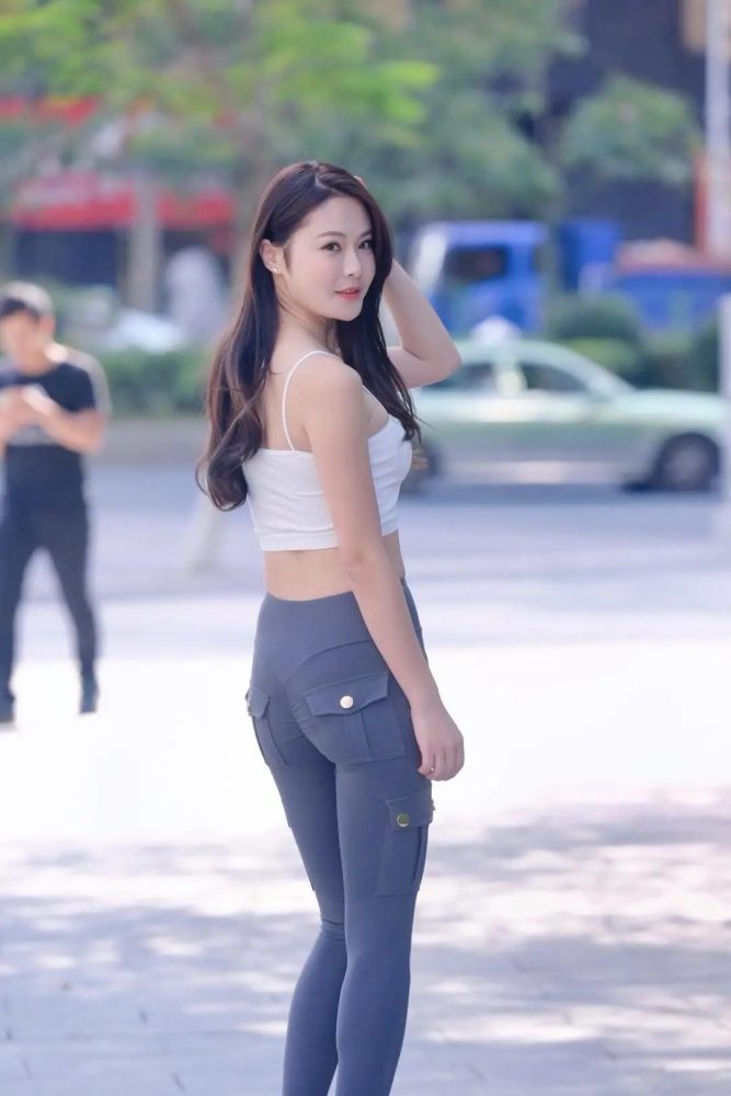 紧身牛仔裤小女人 J1746 562P-12.8GB-华仔美图