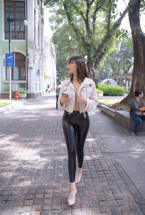 图片[3]-戴眼镜的皮裤女孩 J1473 1046P2V-35.5GB-华仔美图