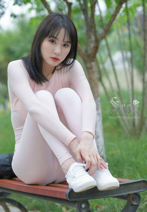 图片[2]-粉粉的瑜伽裤女孩太可爱了 J2090 854P1V-30.4GB-华仔美图