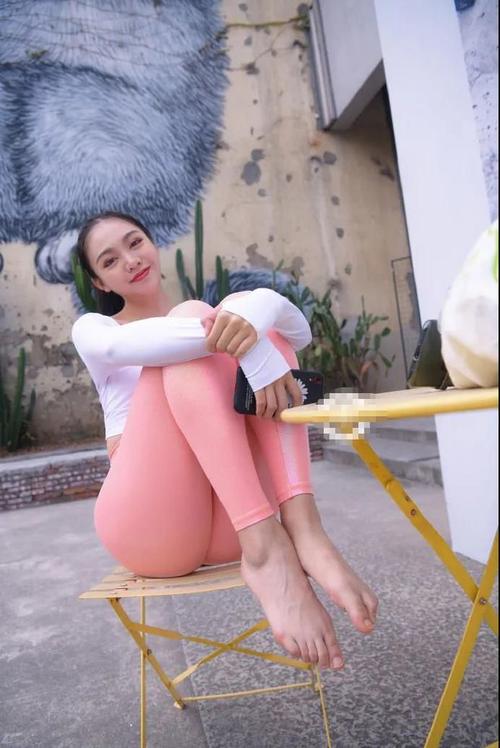 图片[3]-粉色紧身裤漂亮女孩 J1433 749P1V-20.0GB-华仔美图