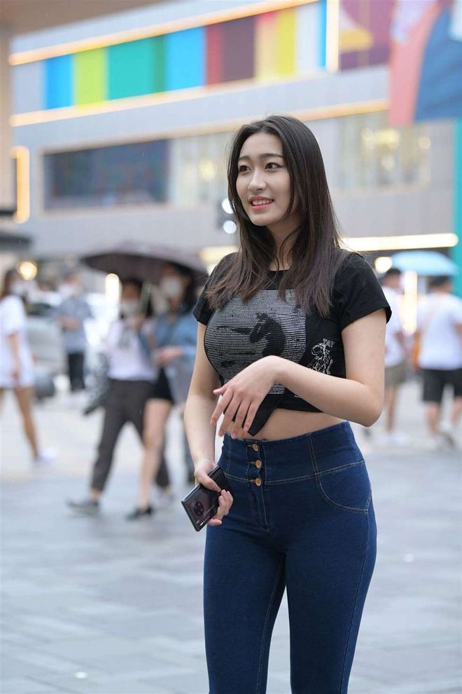图片[3]-紧身牛仔裤女人J2784 240P-6.66GB-华仔美图