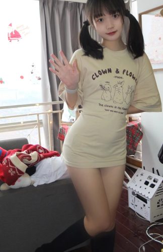 图片[9]-网格丝袜的清纯双马尾小姑娘-华仔美图